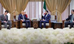 Suriye Devlet Başkanı eş-Şara, ABD'nin Suriye Özel Temsilcisi Barrack'ı kabul etti