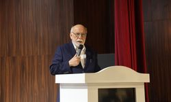 Prof. Dr. Nabi Avcı AKM’de konuştu: “Modern dünyanın bunalımını insan merkezli bakış aşar”