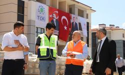 Hendek Akpınar'daki TOKİ konutları yükselmeye devam ediyor