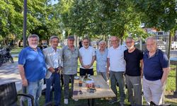 Eski Bakan Taranoğlu’ndan Çark Mesire’de Dost Ziyareti: "Gündem Sakarya ve Türkiye"