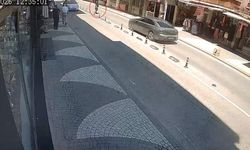 Yolun karşısına geçen engelli yayaya otomobil çarptı