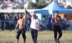 18. Sekapark Altın Kemer Yağlı Güreşleri'nde başpehlivan Feyzullah Aktürk oldu