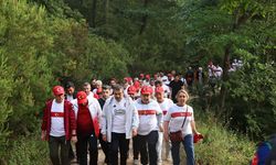 Milli Eğitim Bakanı Tekin, Sakarya İl Ormanı'nda öğretmenlerle yürüyüş yaptı