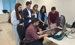 Sakarya Üniversitesi Teknokent'te yerli yapay zeka çipi geliştiriliyor