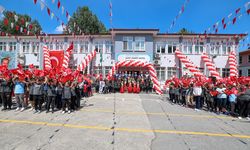 Sakarya'da öğrenciler karne sevinci yaşadı