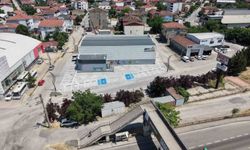 Başiskele'de inşa edilen yeni spor salonu açılış için gün sayıyor