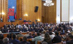CHP Grup Başkanı Özel: 'AK Parti'nin kara düzeninin kötü planına kim alet olup yol veriyorsa hakkımı helal etmiyorum'