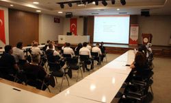 Fethi Sekin Şehir Hastanesi personeline temizlik ve enfeksiyon kontrolü eğitimi