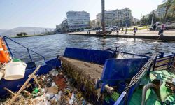 İzmir Körfezi'nden 1,2 milyon ton dip çamuru, binlerce ton atık temizlendi