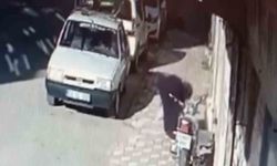 Önce takip etti, ardından yere düşen parayı alıp kayıplara karıştı: O anlar kamerada