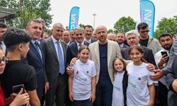 Bilal Erdoğan Sakarya'da! TÜGVA yaz okulu lansmanında gençlerle buluştu