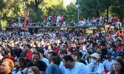Meydanlarda toplu maç izlemeye yasak geldi!