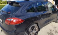 Sakarya’da İcradan Lüks Fırsat: 2012 Model Porsche Cayenne Satışa Çıktı!