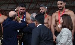 665. Tarihi Kırkpınar Yağlı Güreşleri'nin başpehlivanı Erkan Taş, altın kemeri kuşandı