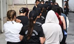 İstanbul'da uluslararası forex dolandırıcılığı operasyonunda yakalanan 54 şüpheli adliyede
