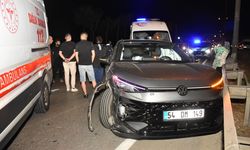 Sakarya'da 2 SUV tipi aracın çarpıştığı kazada 4 kişi yaralandı