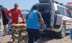 Sakarya'da denizde hareketsiz bulunan kişi hastaneye kaldırıldı