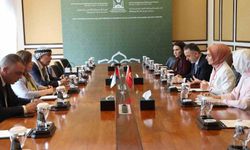 Bakan Göktaş, Filistin ve Somalili bakanlar ile İİT temsilcileriyle bir araya geldi
