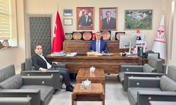 Başkan Aküzüm, sağlık çalışanlarının sorunlarını İl Sağlık Müdürü Asiltürk'e iletti