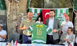 Bursaspor Başkanı Enes Çelik Kapalı Çarşı'da esnafla buluştu