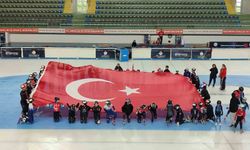 Buzda 15 Temmuz için anlamlı tören