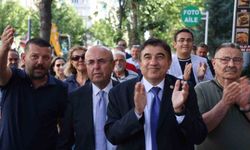 CHP'den istifa eden Kırşehir Belediye Başkanı Ekicioğlu ve teşkilatlar Yeni Parti'ye katıldı