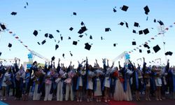 Düzce Üniversitesi'nde mezuniyet heyecanı başladı