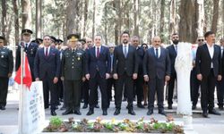 Edremit'te 15 Temmuz şehitleri dualarla anıldı