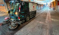 Efeler'de tarihi çarşılar ve sokaklar temizlendi