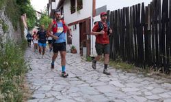 Farklı ülkelerden sporcular Safranbolu'nun tarihi sokaklarında yarışıyor