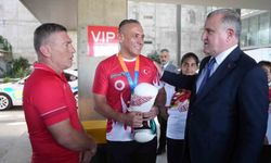 Gençlik ve Spor Bakanı Bak'ı Muğla'da milli sporcular karşıladı