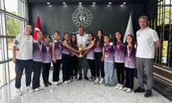Kayseri şampiyonu sporculardan İl Müdürü Kabakcı'ya ziyaret