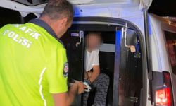 Polisin ehliyet ve kimlik istediği alkollü sürücü, '150 TL param var' dedi