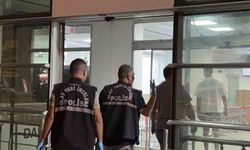 Tabancayla yaraladıkları şahsı hastaneye bırakıp kaçtılar: 1 yaralı