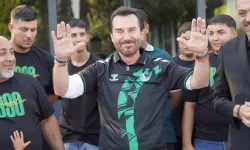 Sakaryaspor'da buzlar eridi! Uğur Arslan ziyaret etti, özür diledi