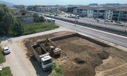 İş makinaları her gün bir başka proje için sahaya iniyor: Akyazı Sosyal Tesis’te işlem başladı