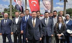 Balıkesir'de Zafer Bayramı kutlamasında Cumhurbaşkanı Erdoğan'ın fotoğrafının asılmamasına tepki gösterildi