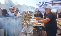 Kocaeli'de düzenlenen festivalde 6 bin balık ekmek dağıtıldı