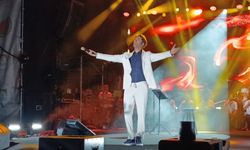 Mahsun Kırmızıgül, Marmaraereğlisi Karpuz Festivali'nde sahne aldı