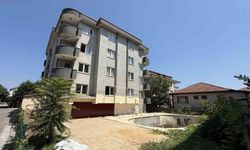 Metruk bina için mahalleliden "fuhuş oteli" tepkisi