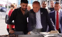 CHP İstanbul İl Başkanı Gürsel Tekin Taksim'de esnaf ve vatandaşlarla buluştu
