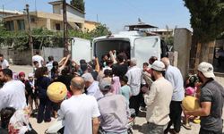 Depremzede vatandaşlara 100 ton kavun ücretsiz dağıtıldı
