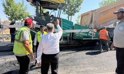 Şehit Komandolar Caddesi'ndeki asfalt çalışması devam ediyor