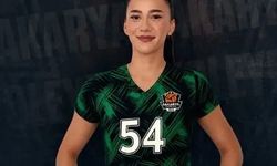 Sakarya Voleybol Kadroya Format Attı