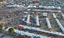 Pamukova 4. Geleneksel Çilek Festivali yoğun ilgi gördü