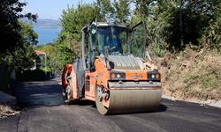 Büyükşehir Sapanca’da asfalt çalışmalarını sürdürüyor: Memnuniye’den sonra İlmiye’de yollar yeni yüzüne kavuşuyor