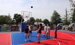 Aziz Duran Parkı’nda 3x3 sokak basketbolu şöleni: 250’den fazla sporcu parkede ter döktü