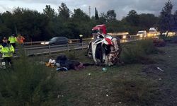 Anadolu Otoyolu'nun Sakarya kesiminde devrilen otomobildeki 1 kişi öldü, 4 kişi yaralandı