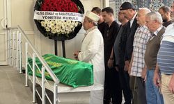 İznik Gölü'nde ölü bulunan öğretmenin cenazesi Yalova'da toprağa verildi