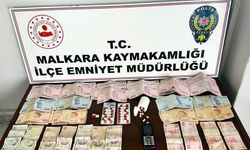 Malkara'da uyuşturucu operasyonunda 211 hap ve 24 bin 505 lira ele geçirildi